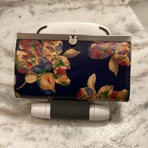 PAtricia Nash Floral Navy Frame Cauchy Clutch Wallet -  le Fleur. NEW